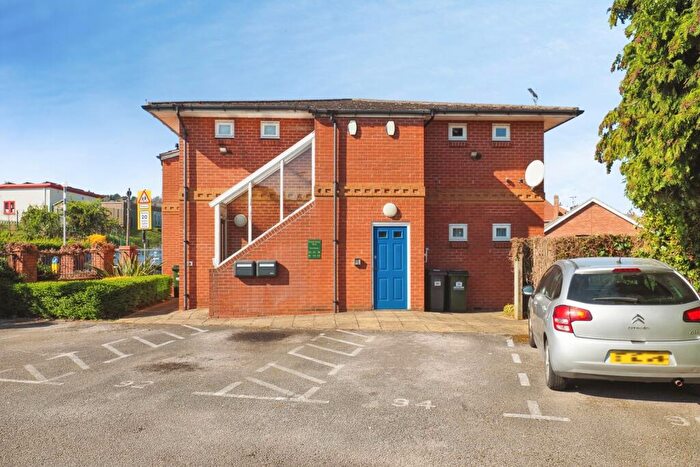 2 Bedroom Flat For Sale In Foxhill Road, Carlton, Nottingham, Nottinghamshire, NG4