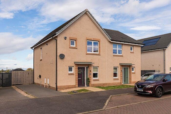 3 Bedroom Semi-Detached Villa For Sale In Shiel Hall Grove, Rosewell, EH24