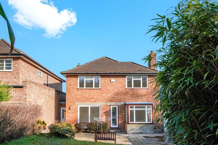 3 Bedroom Semi-Detached House To Rent In Ashbourne Road, London, W5