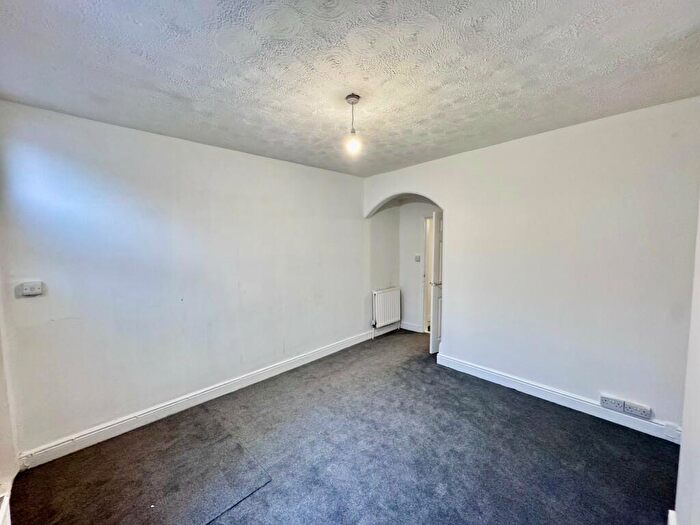 2 Bedroom End Of Terrace House To Rent In Vernon Road, Bulwell, NG6