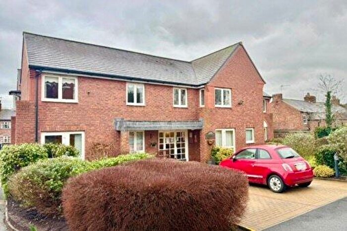 2 Bedroom Apartment For Sale In London Road, Nantwich, Cheshire, CW5