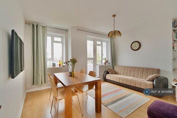 2 Bedroom Flat To Rent In Willbury House, London, N7