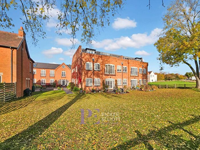 2 Bedroom Apartment For Sale In The Courtyard, Higham Lane, CV13