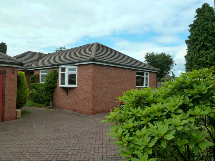 1 Bedroom Flat To Rent In Grange Avenue, Burntwood, WS7
