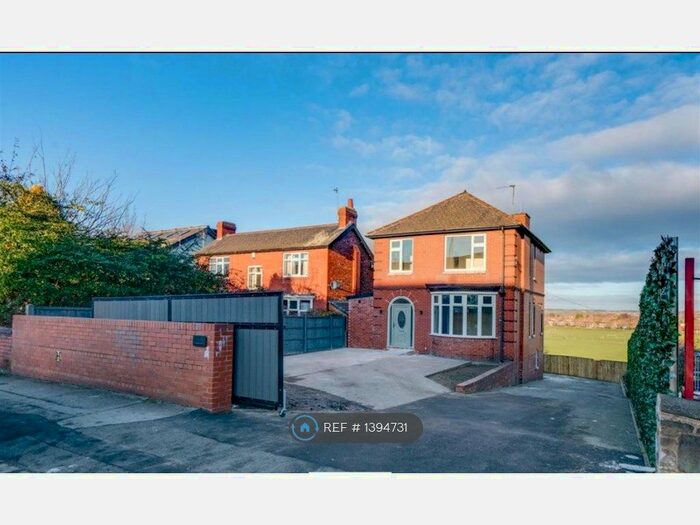 3 Bedroom Detached House To Rent In Broom Road, Rotherham, S60