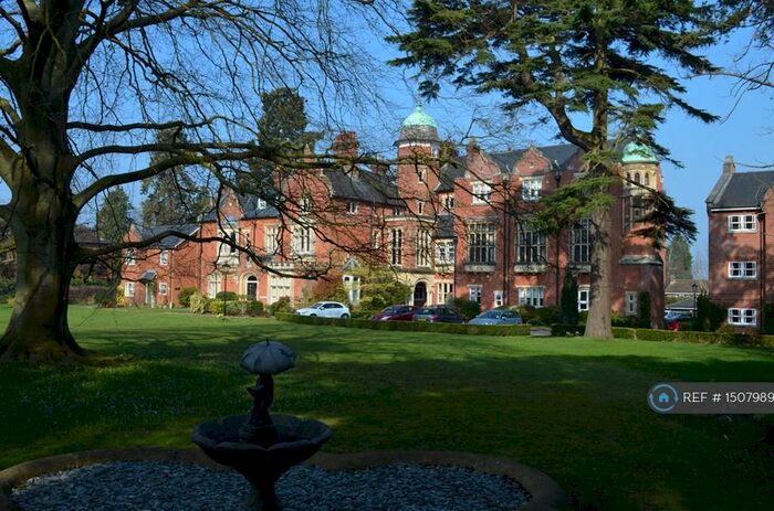 2 Bedroom Flat To Rent In Horseshoe Lane East, Guildford, GU1