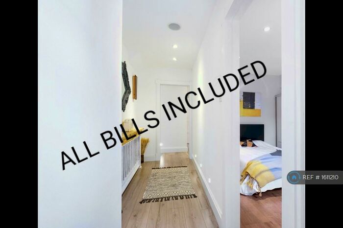 2 Bedroom Maisonette To Rent In Slough, Slough, SL2