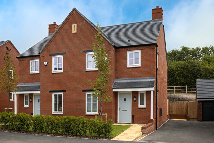 2 Bedroom Semi-Detached House For Sale In Grange Road Hugglescote, LE67