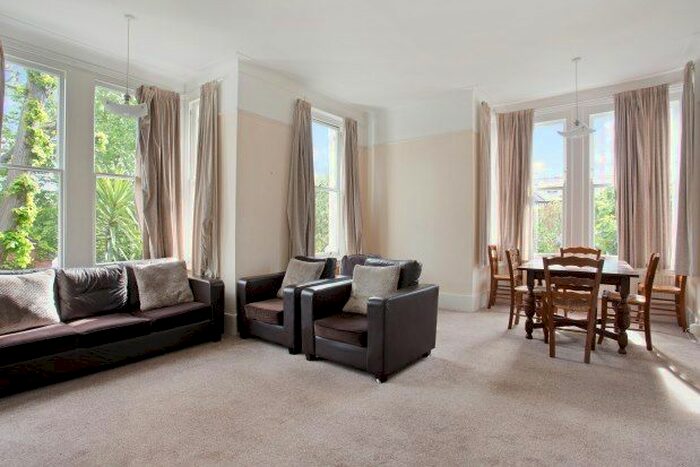 4 Bedroom Flat To Rent In Beverley Road, London, W4
