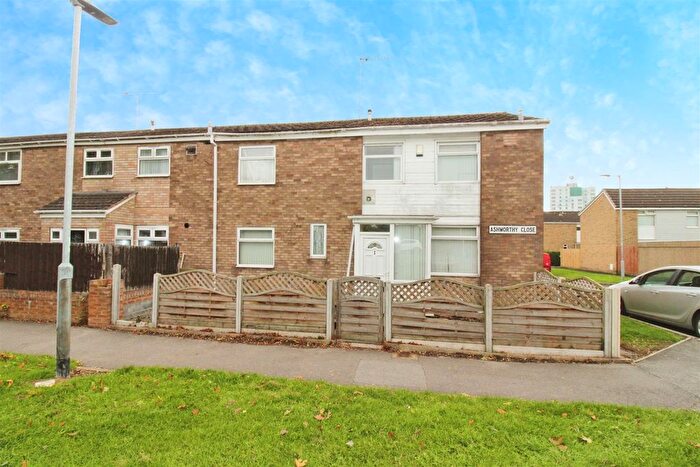 3 Bedroom End Terrace House For Sale In Ashworthy Close, Bransholme, Hull, HU7