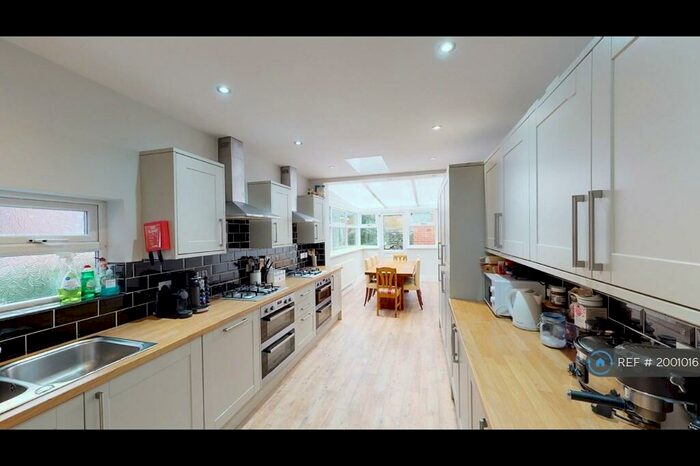 8 Bedroom Terraced House To Rent In Ecclesall Road, Sheffield, S11