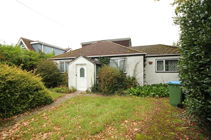4 Bedroom Detached Bungalow For Sale In Burnt House Lane, Fareham, PO14