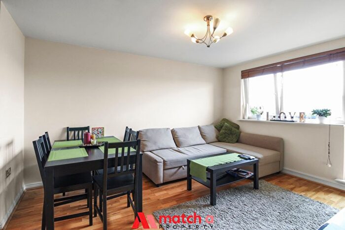 2 Bedroom Flat To Rent In Singapore Road, Ealing, London, W13