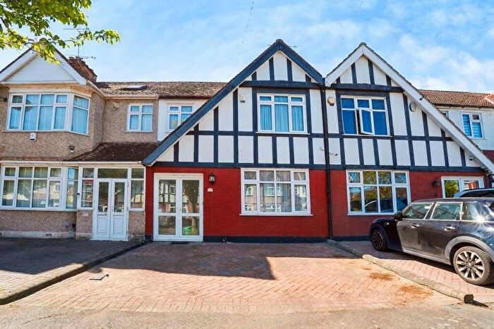 3 Bedroom Terraced House For Sale In Denham Drive, Ilford, IG2