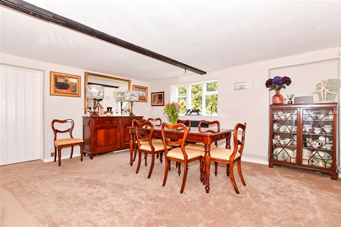 4 Bedroom Detached House For Sale In Egerton Road, Charing Heath, Ashford, Kent, TN27