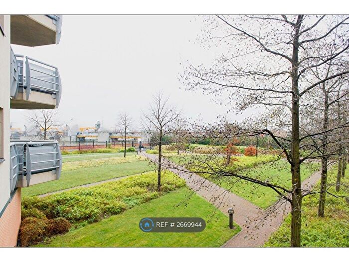 2 Bedroom Flat To Rent In Royal Docks, London, E16