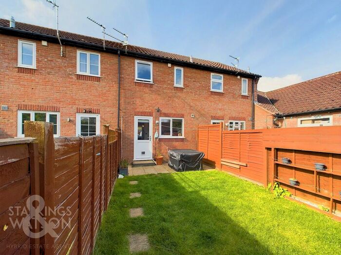 2 Bedroom Terraced House For Sale In Braydeston Drive, Blofield, Norwich, NR13
