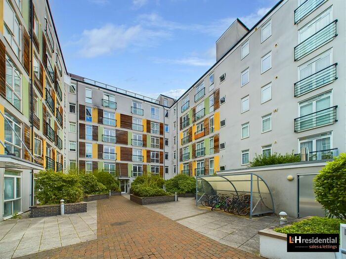 2 Bedroom Flat To Rent In Maxwell Road, Foster House, WD6