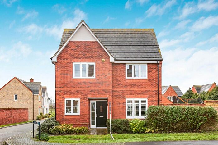 4 Bedroom Detached House For Sale In Larch Drive, Didcot, OX11