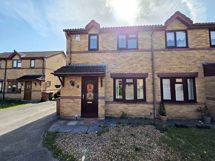 2 Bedroom Semi Detached House To Rent In Heol Erw Y Rhos, Pontypandy, CF83