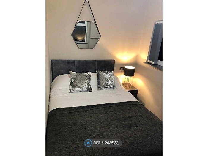 2 Bedroom Flat To Rent In Ebury Road, Nottingham, NG5