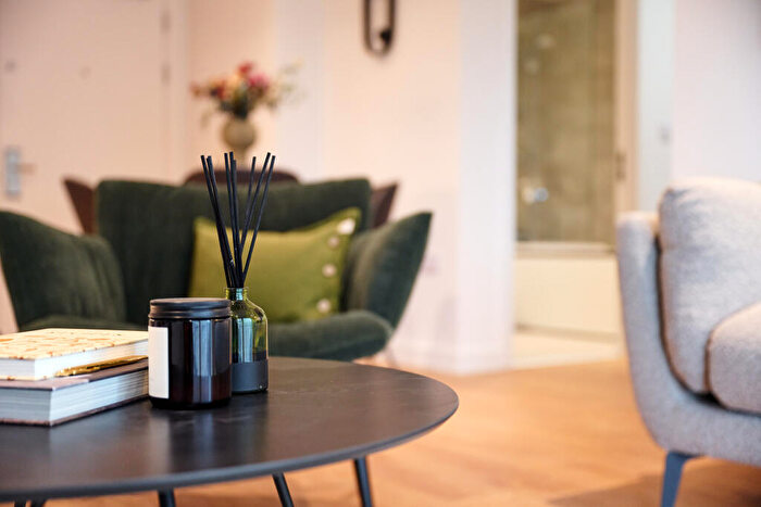 2 Bedroom Apartment To Rent In The Holloway, B1