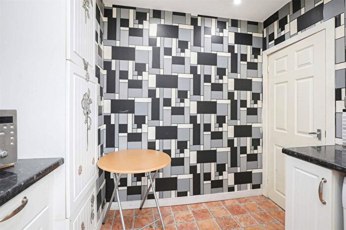 1 Bedroom Flat For Sale In Main Street, Rutherglen, Glasgow, South Lanarkshire, G73