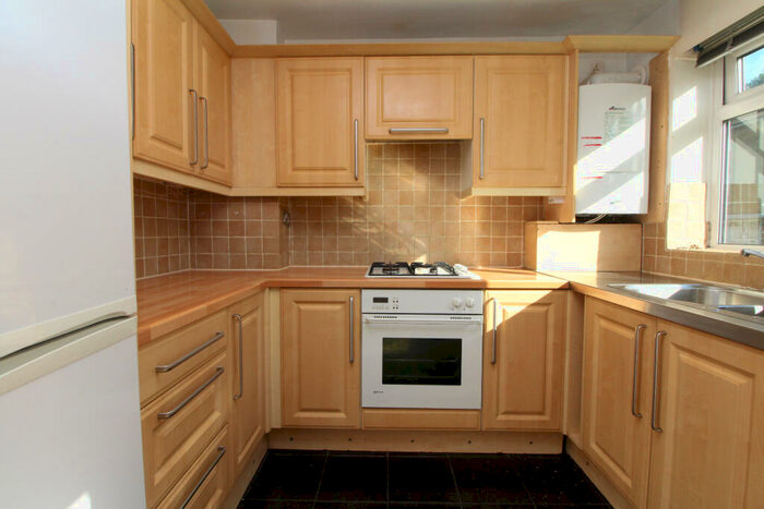 2 Bedroom Maisonette To Rent In Avondale Road, Bromley, BR1