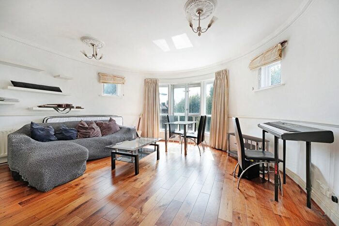 2 Bedroom Flat To Rent In Trocette Mansions, Bermondsey Street, SE1