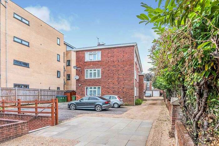 2 Bedroom Apartment To Rent In Archers Road, Southampton, SO15