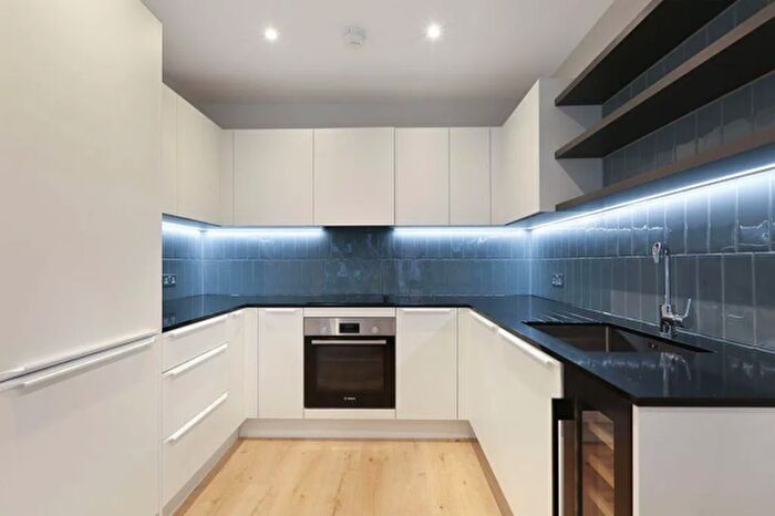1 Bedroom Flat To Rent In Hopper House, SE28