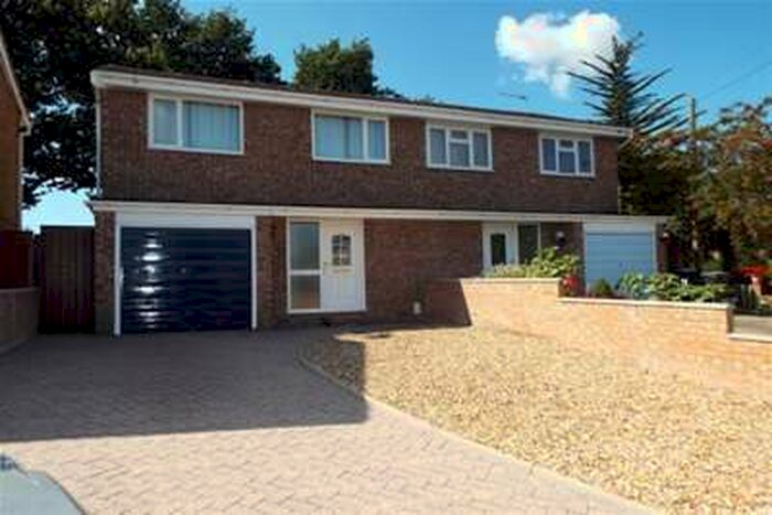 3 Bedroom Semi-Detached House To Rent In Kinson, BH10