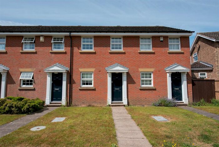 2 Bedroom Town House To Rent In Acaster Lane, Bishopthorpe, York, YO23