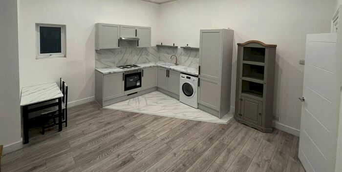 1 Bedroom Flat To Rent In Aldridge Road, Perry Barr, Birmingham, B42