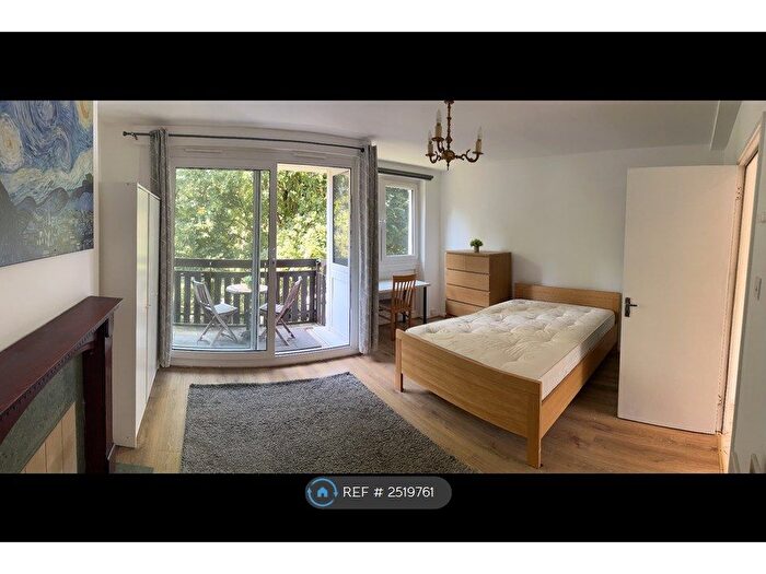 4 Bedroom Maisonette To Rent In Wrayburn House, London, SE16