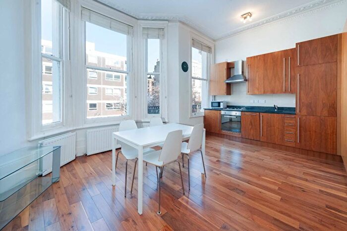 2 Bedroom Flat To Rent In Castletown Road, Barons Court, W14