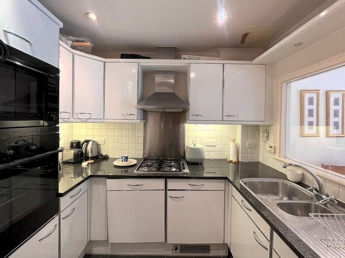 1 Bedroom Flat To Rent In West One House, Wells Street, London, W1T