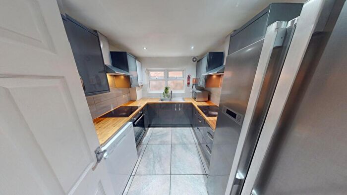 6 Bedroom Terraced House To Rent In A Mansfield Road, Nottingham, NG1