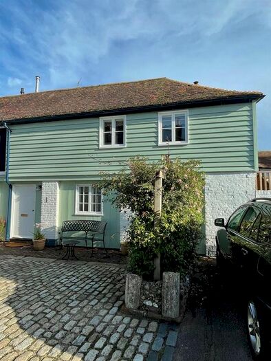 1 Bedroom Cottage To Rent In Bedlington Square, Market Place, Faversham, ME13