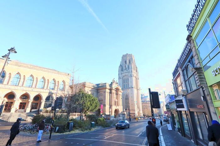 Studio To Rent In Berkeley Square, Clifton, Bristol, BS8 - Photo 2