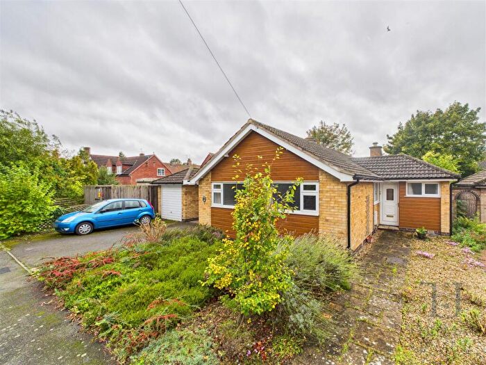 3 Bedroom Detached Bungalow For Sale In Hollytree Close, Hoton, Loughborough, LE12