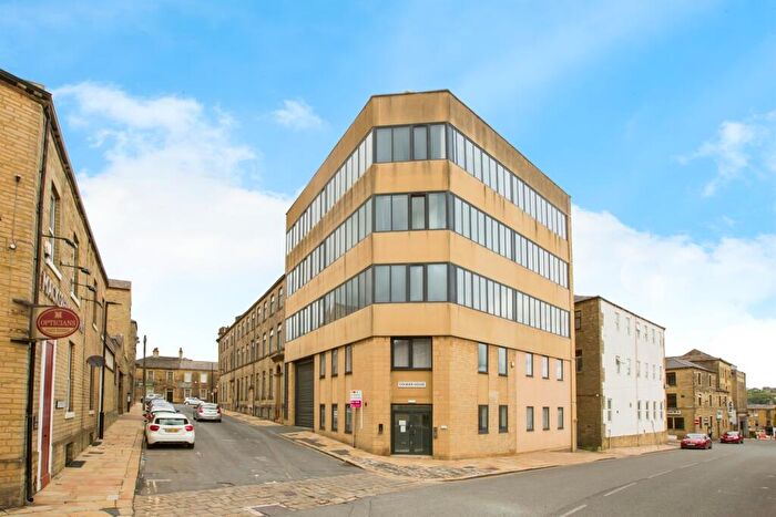 1 Bedroom Apartment For Sale In King Cross Street, Halifax, HX1