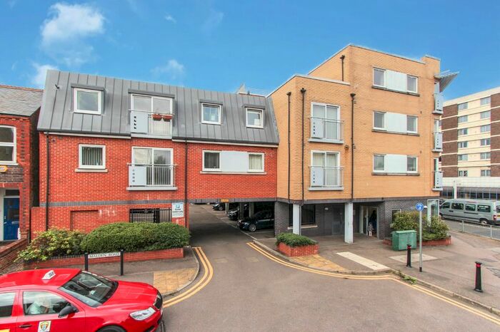 2 Bedroom Flat To Rent In Malden Road, Watford, Hertfordshire, WD17