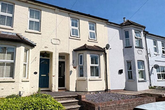 3 Bedroom Terraced House For Sale In Newport Road, Aldershot, Hampshire, GU12