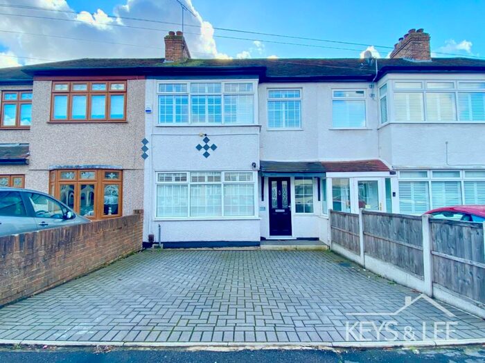 3 Bedroom Terraced House To Rent In Lynton Avenue, Romford, RM7