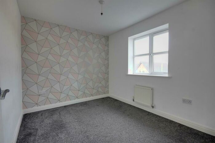3 Bedroom Terraced House For Sale In Claytons Fold, Gilberdyke, HU15