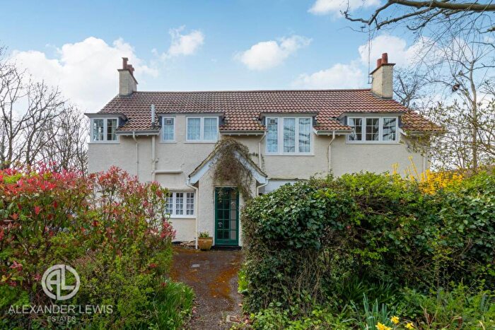 5 Bedroom Detached House For Sale In Wilbury Road, Letchworth Garden City, SG6