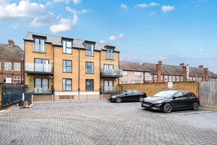 2 Bedroom Apartment For Sale In Bellegrove Road, Welling, DA16