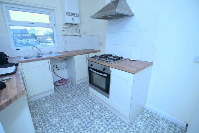 2 Bedroom Flat To Rent In Commercial Street, Cwmbran, NP44