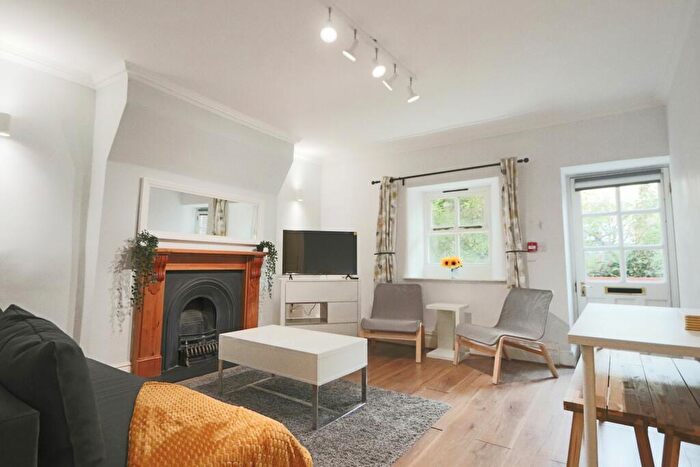 2 Bedroom Flat To Rent In Kingsdown Parade, Bristol, BS6